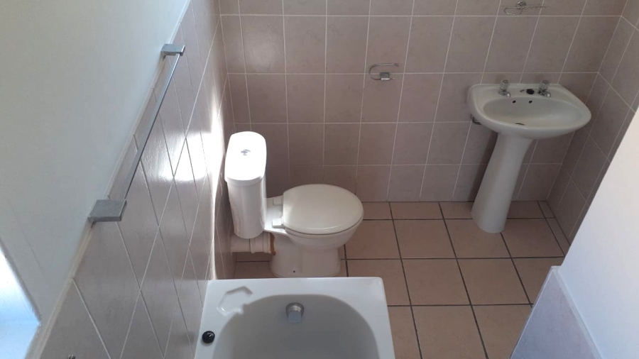 To Let 3 Bedroom Property for Rent in Bluewater Bay Western Cape